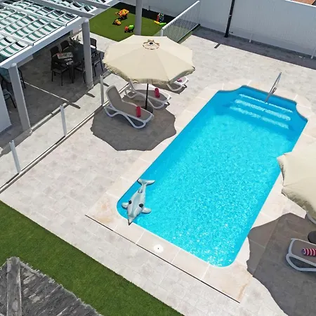 Villa Ideal For Family Holidays, Near And Golf- Casa *