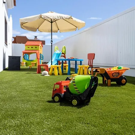 Villa Ideal For Family Holidays, Near And Golf- Casa *