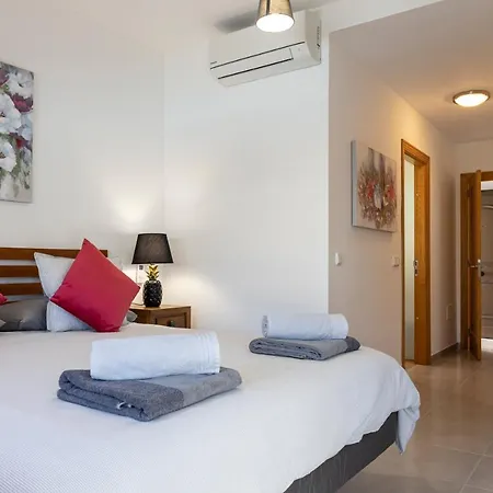 Ideal For Family Holidays, Near And Golf- Casa Villa