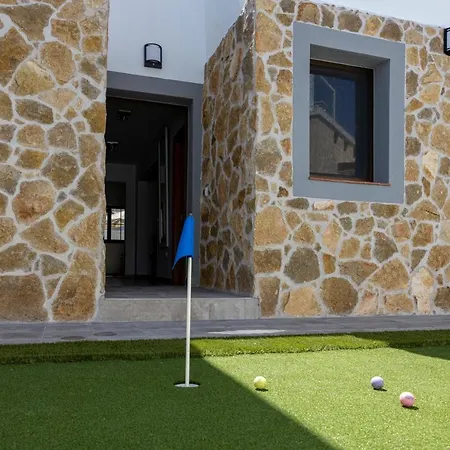 Villa Ideal For Family Holidays, Near And Golf- Casa La Guirra
