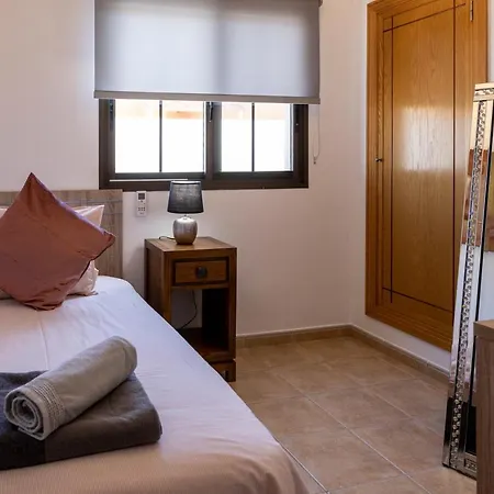 Villa Ideal For Family Holidays, Near And Golf- Casa La Guirra